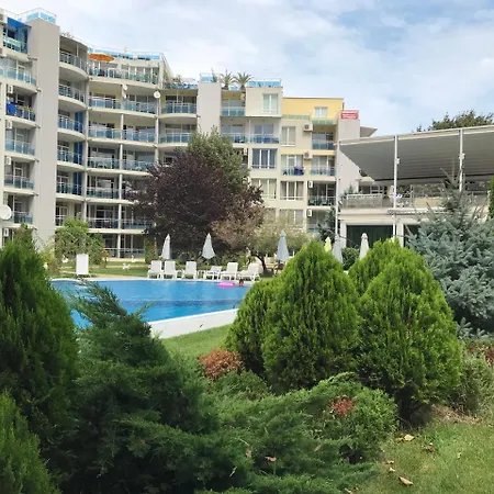 Cozy By The Sea Apartment