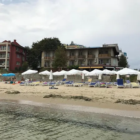 Cozy By The Sea Apartment
